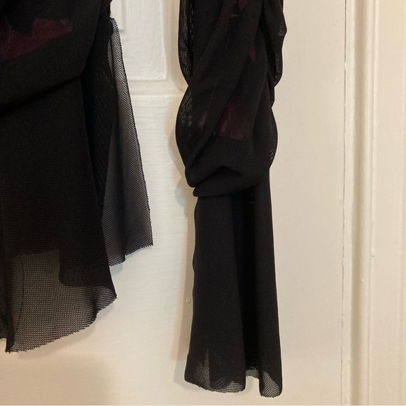 Dee Elly boho top with ruching and floral underlay lining - Picture 6 of 7